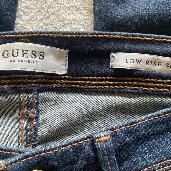 Guess Low Rise Dark Wash Skinny Jeans - Picture 6 of 7